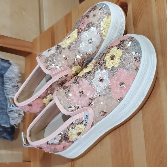 Sequin Sneakers - Picture 2 of 16